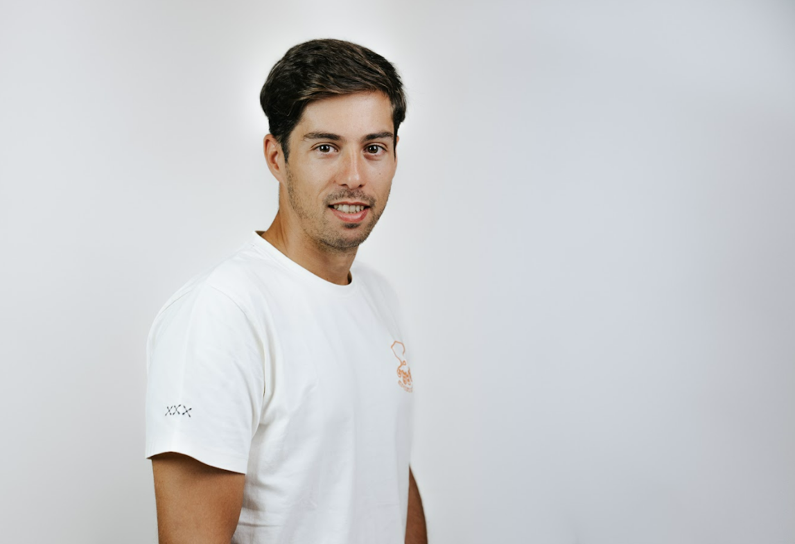 Adrián Aira